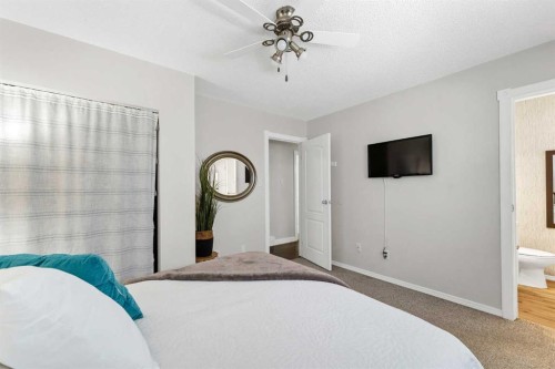 8 Corbitt Way Se, Medicine Hat, AB 