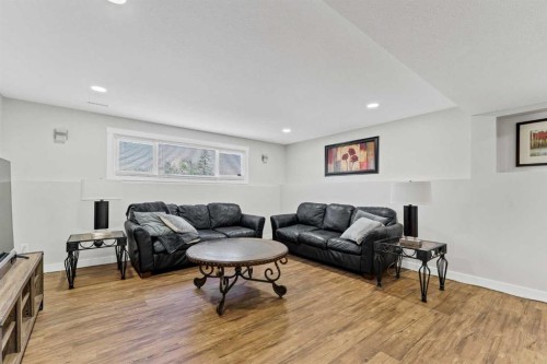 8 Corbitt Way Se, Medicine Hat, AB 