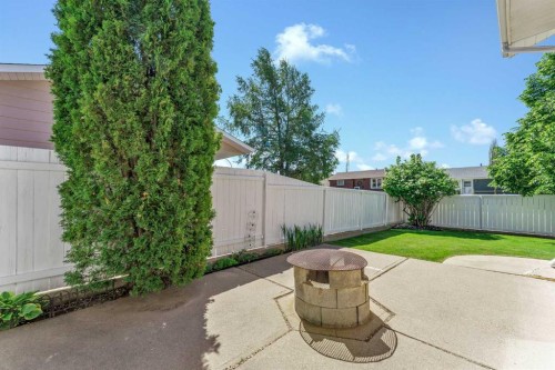 8 Corbitt Way Se, Medicine Hat, AB 
