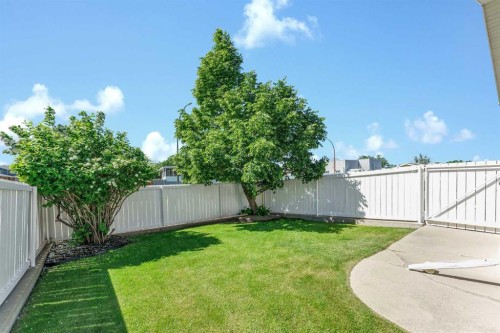 8 Corbitt Way Se, Medicine Hat, AB 