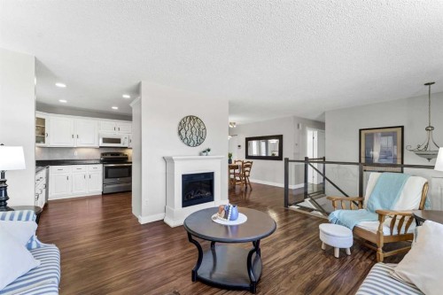 8 Corbitt Way Se, Medicine Hat, AB 
