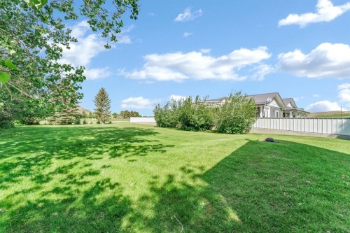 20 Josephine Avenue Sw, Redcliff, AB - Outdoor