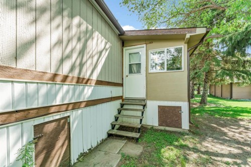 20 Josephine Avenue Sw, Redcliff, AB - Outdoor With Exterior