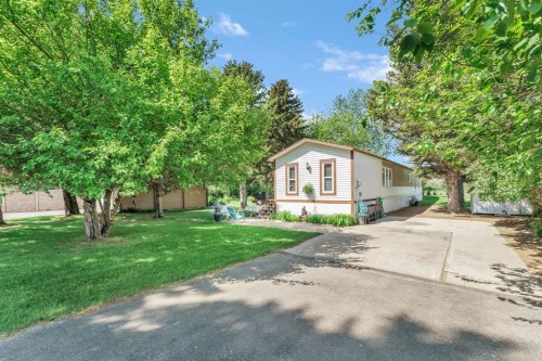 20 Josephine Avenue SW Redcliff, AB T0J 2P0