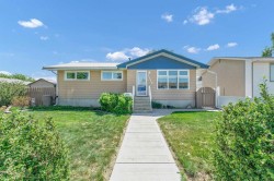 1277 Crockford Crescent NWMedicine Hat, AB T1A 7H7