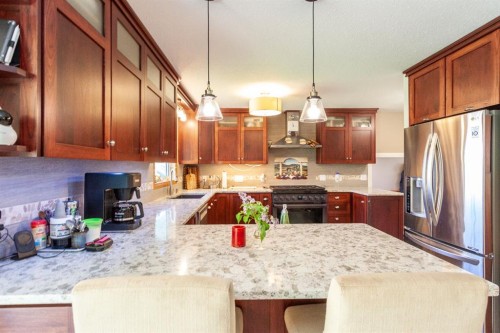 140014 Township Road 150, Rolling Hills, AB - Indoor Photo Showing Kitchen With Upgraded Kitchen