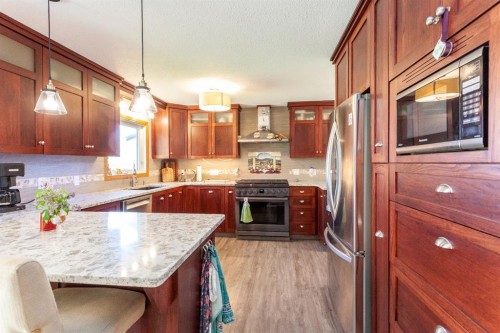 140014 Township Road 150, Rolling Hills, AB - Indoor Photo Showing Kitchen With Upgraded Kitchen