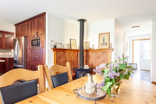 140014 Township Road 150, Rolling Hills, AB - Indoor Photo Showing Dining Room