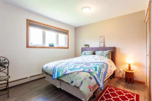 140014 Township Road 150, Rolling Hills, AB - Indoor Photo Showing Bedroom