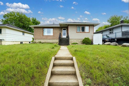 361 7 Street SW Medicine Hat, AB T1A 4K3