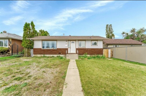 1265 2 Avenue NE Medicine Hat, AB T1A 6A7