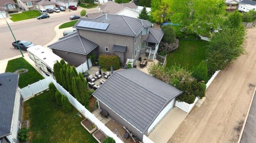 447 Spruce Way Se, Medicine Hat, AB - Outdoor