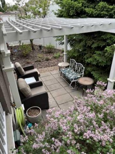 447 Spruce Way Se, Medicine Hat, AB - Outdoor