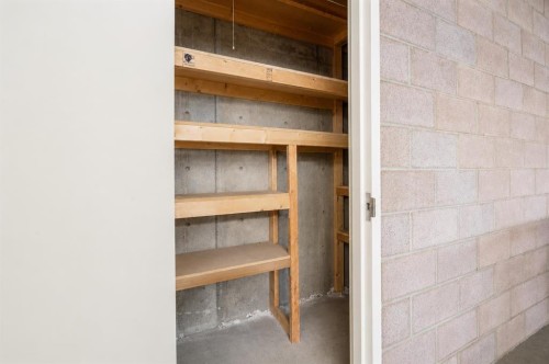327-201 River Ridge Drive Nw, Medicine Hat, AB - Indoor