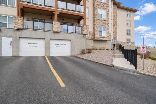 327-201 River Ridge Drive Nw, Medicine Hat, AB - Outdoor