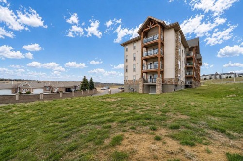 327-201 River Ridge Drive Nw, Medicine Hat, AB - Outdoor