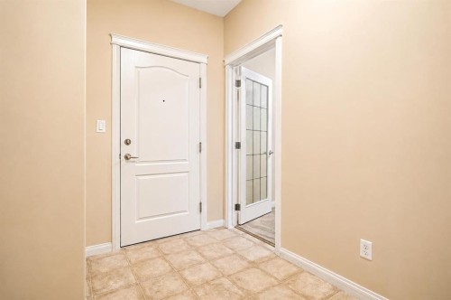 327-201 River Ridge Drive Nw, Medicine Hat, AB - Indoor Photo Showing Other Room