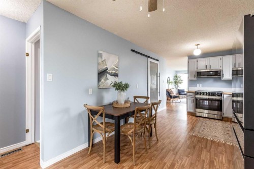 910 7 Street Se, Redcliff, AB 