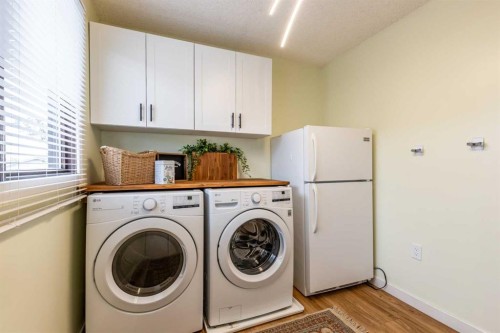 910 7 Street Se, Redcliff, AB 