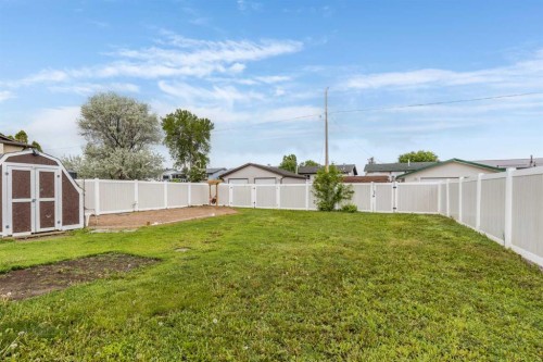 910 7 Street Se, Redcliff, AB 