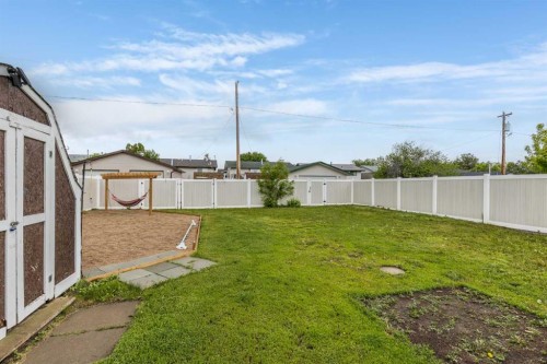 910 7 Street Se, Redcliff, AB 