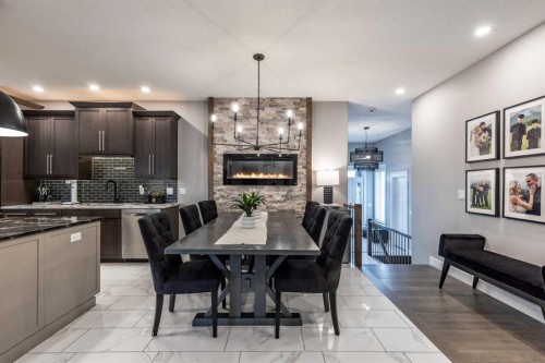 936 Maskell Place Se, Redcliff, AB - Indoor Photo Showing Dining Room