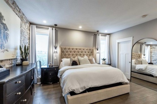 936 Maskell Place Se, Redcliff, AB - Indoor Photo Showing Bedroom
