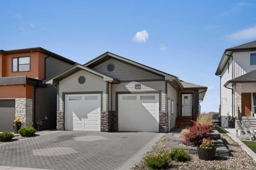 220 Sierra Road SW Medicine Hat, AB T1B 4Y6