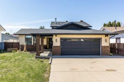 21 East Glen Court SEMedicine Hat, AB T1B 2Z6