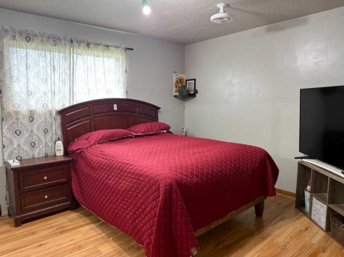 302 5 Avenue West, Burdett, AB 