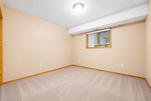 4-407 Macleod Trail Se, Medicine Hat, AB - Indoor Photo Showing Other Room