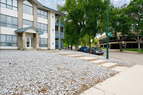 4-407 Macleod Trail Se, Medicine Hat, AB - Outdoor
