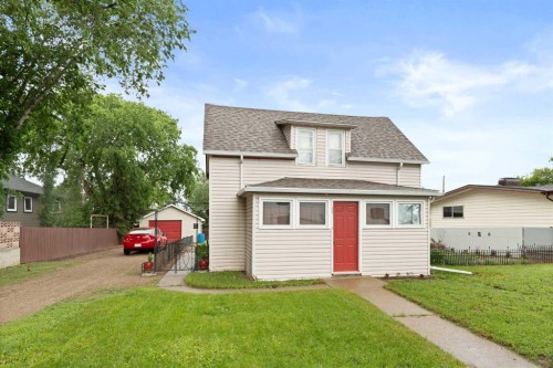 317 3 Street WEST Bow Island, AB T0K 0G0