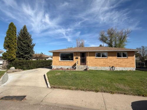 1481 9 Avenue NE Medicine Hat, AB T1A 6E9