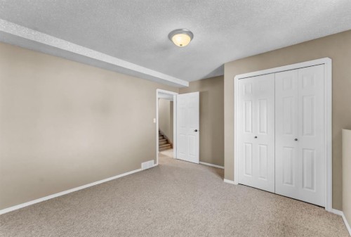970 Kipling Crescent Sw, Redcliff, AB - Indoor