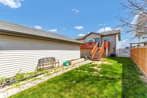 970 Kipling Crescent Sw, Redcliff, AB - Outdoor