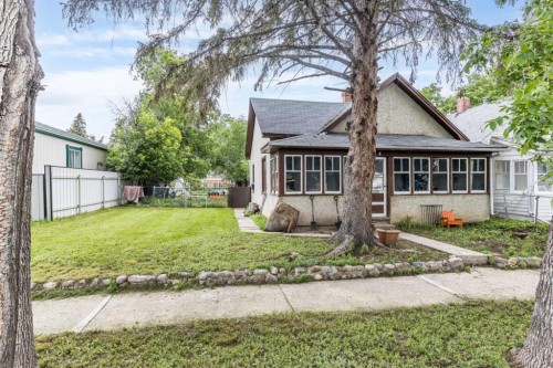 1134 Ross Street SE Medicine Hat, AB T1A 0Y4