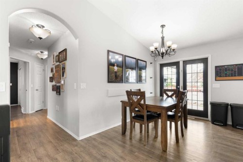 453 Stark Way Se, Medicine Hat, AB - Indoor Photo Showing Dining Room