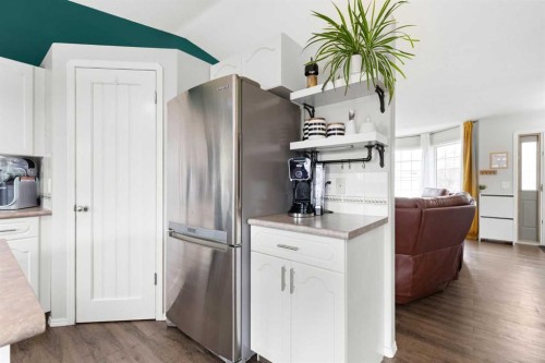 453 Stark Way Se, Medicine Hat, AB - Indoor
