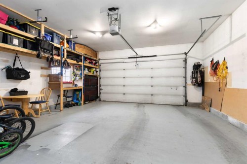 453 Stark Way Se, Medicine Hat, AB - Indoor Photo Showing Garage