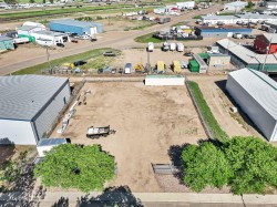 208 3 Street NE Redcliff, AB T0J 2P0