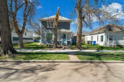 824 4 Street SEMedicine Hat, AB T1A 0L4