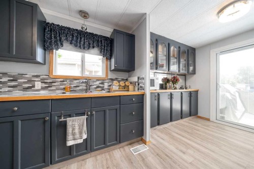 341 Cornell Crescent Sw, Medicine Hat, AB 