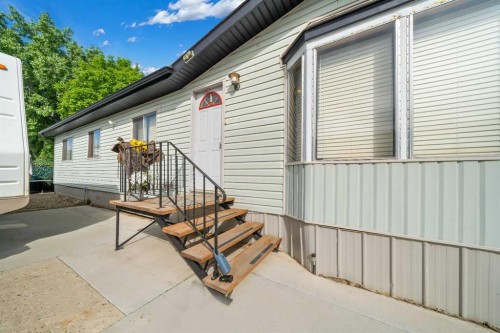 341 Cornell Crescent Sw, Medicine Hat, AB 