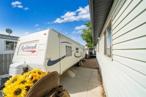 341 Cornell Crescent Sw, Medicine Hat, AB 