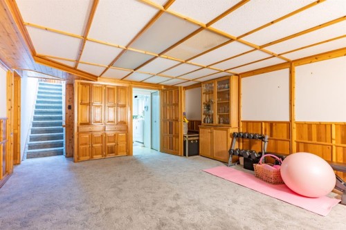 2339 20 Avenue Se, Medicine Hat, AB - Indoor Photo Showing Other Room