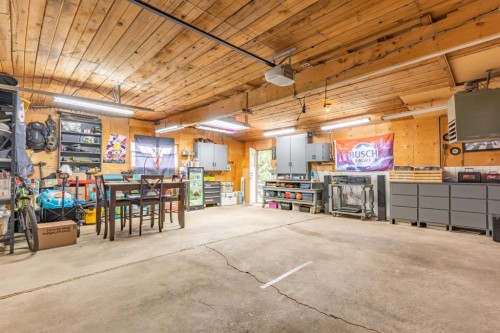 2339 20 Avenue Se, Medicine Hat, AB - Indoor Photo Showing Garage
