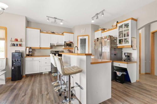 930 Kipling Crescent Sw, Redcliff, AB 