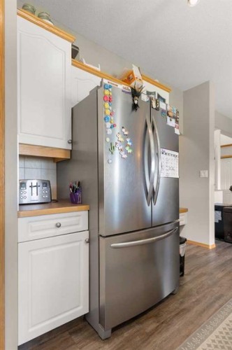 930 Kipling Crescent Sw, Redcliff, AB 