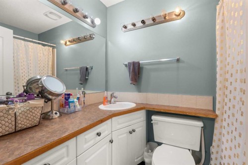 930 Kipling Crescent Sw, Redcliff, AB 